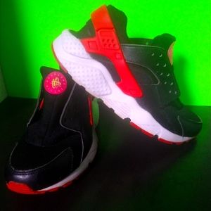 3 pair Nike Huarache